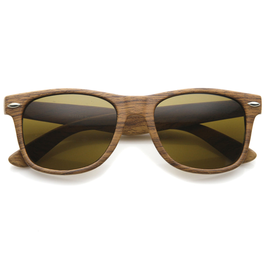 Light-Wood / Brown