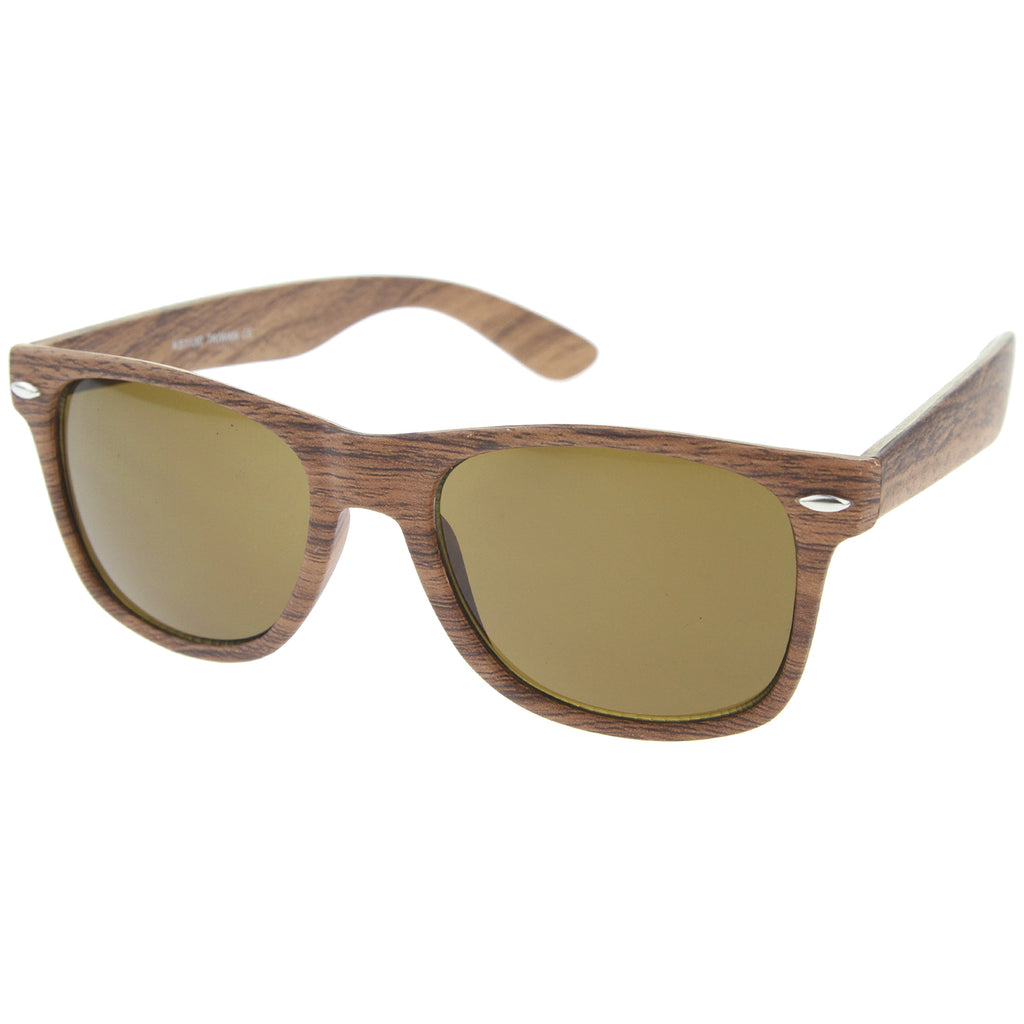 Light-Wood / Brown