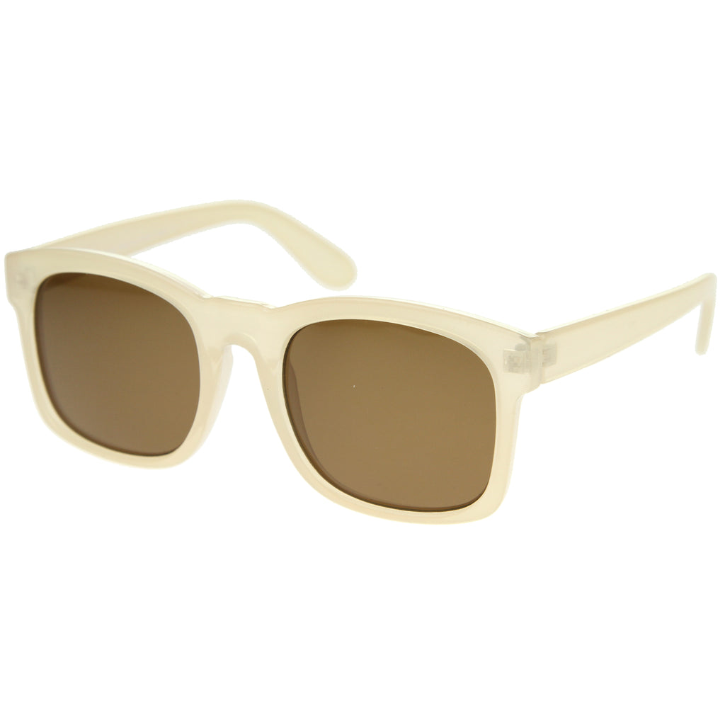 Creme / Brown