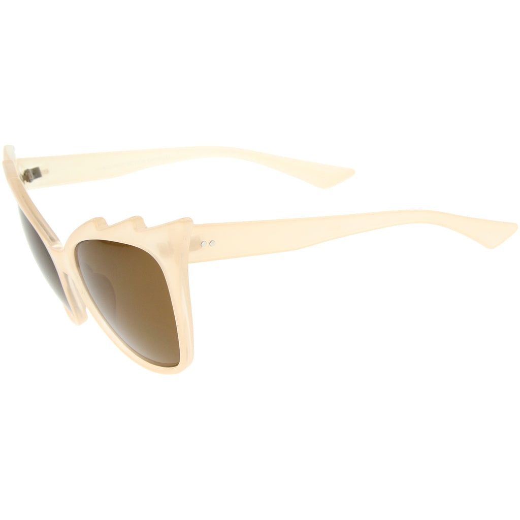 Cream / Brown