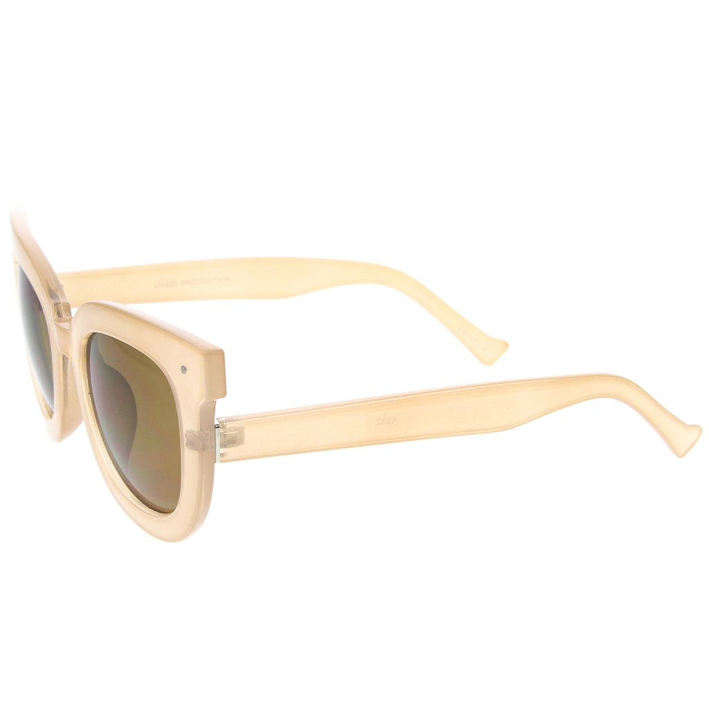 Creme / Brown