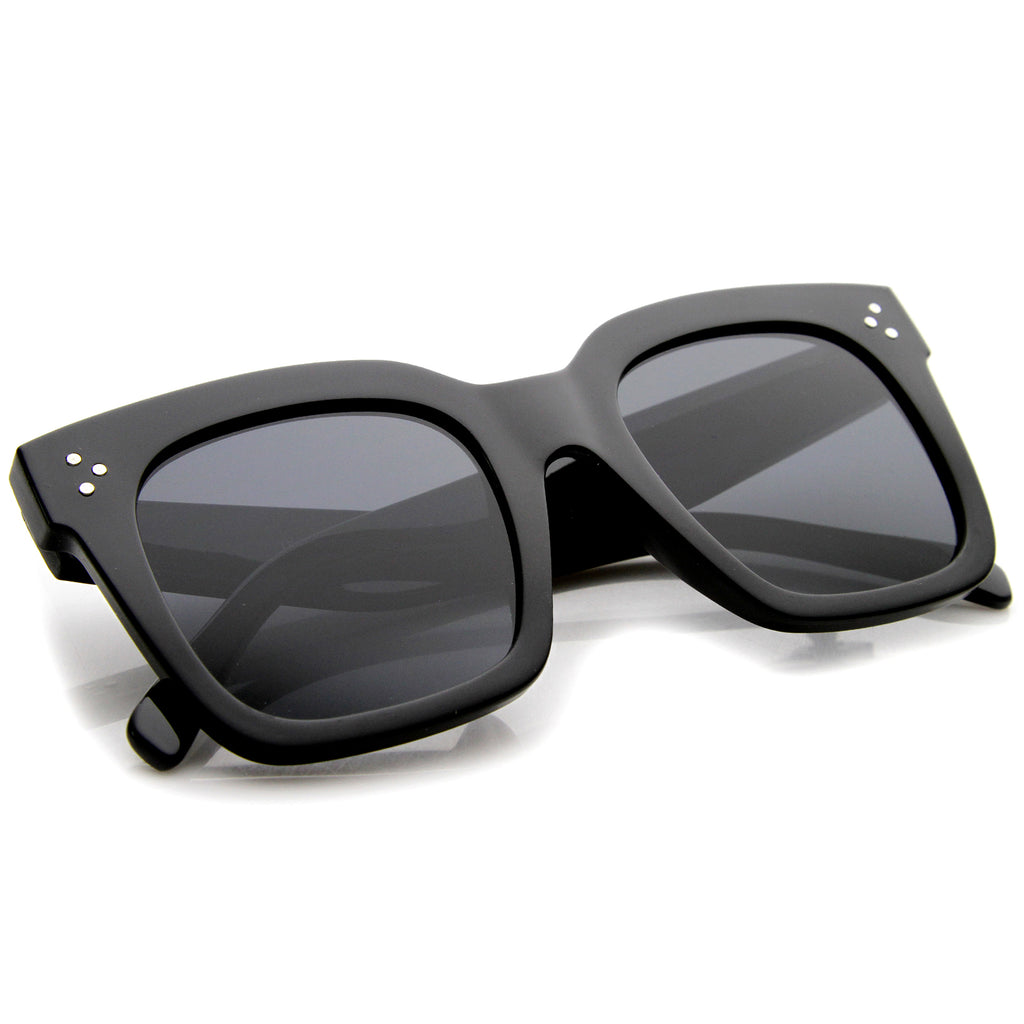 Shiny Black / Smoke