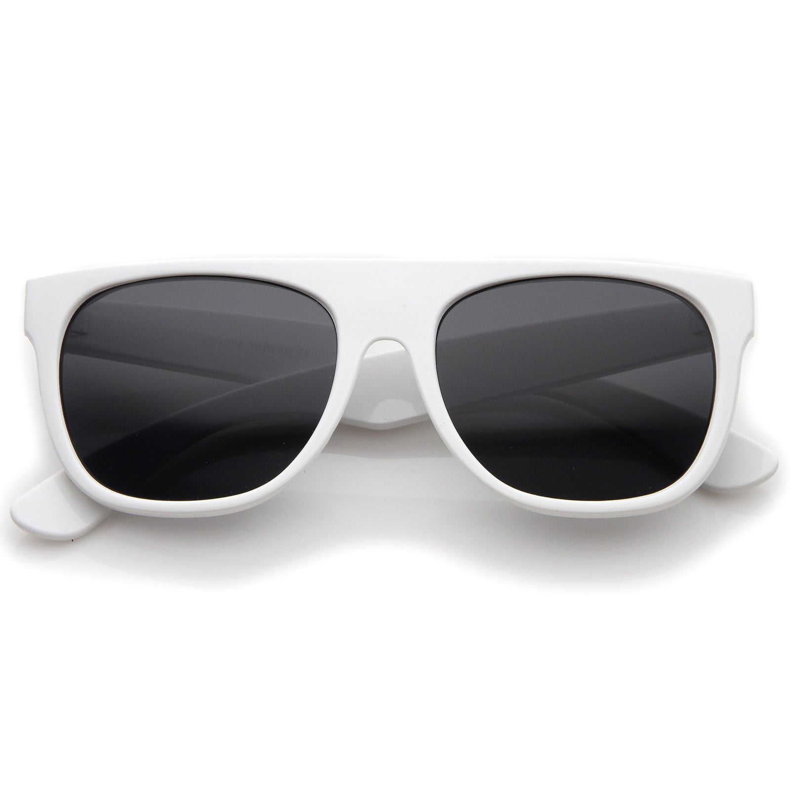 Shiny White / Smoke