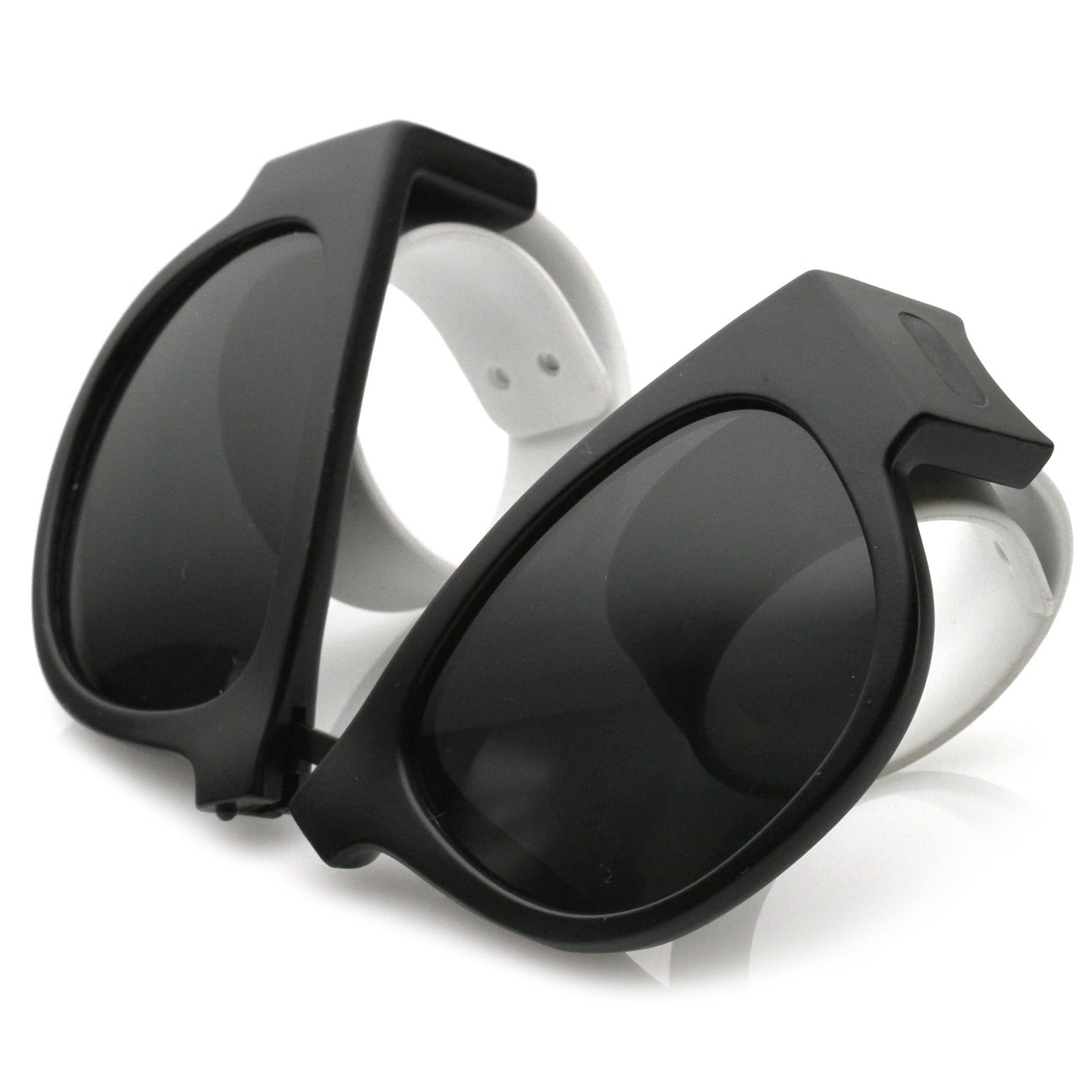 Black-White / Smoke