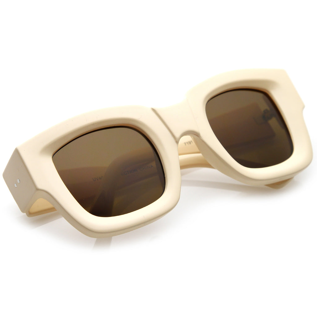 Creme / Brown