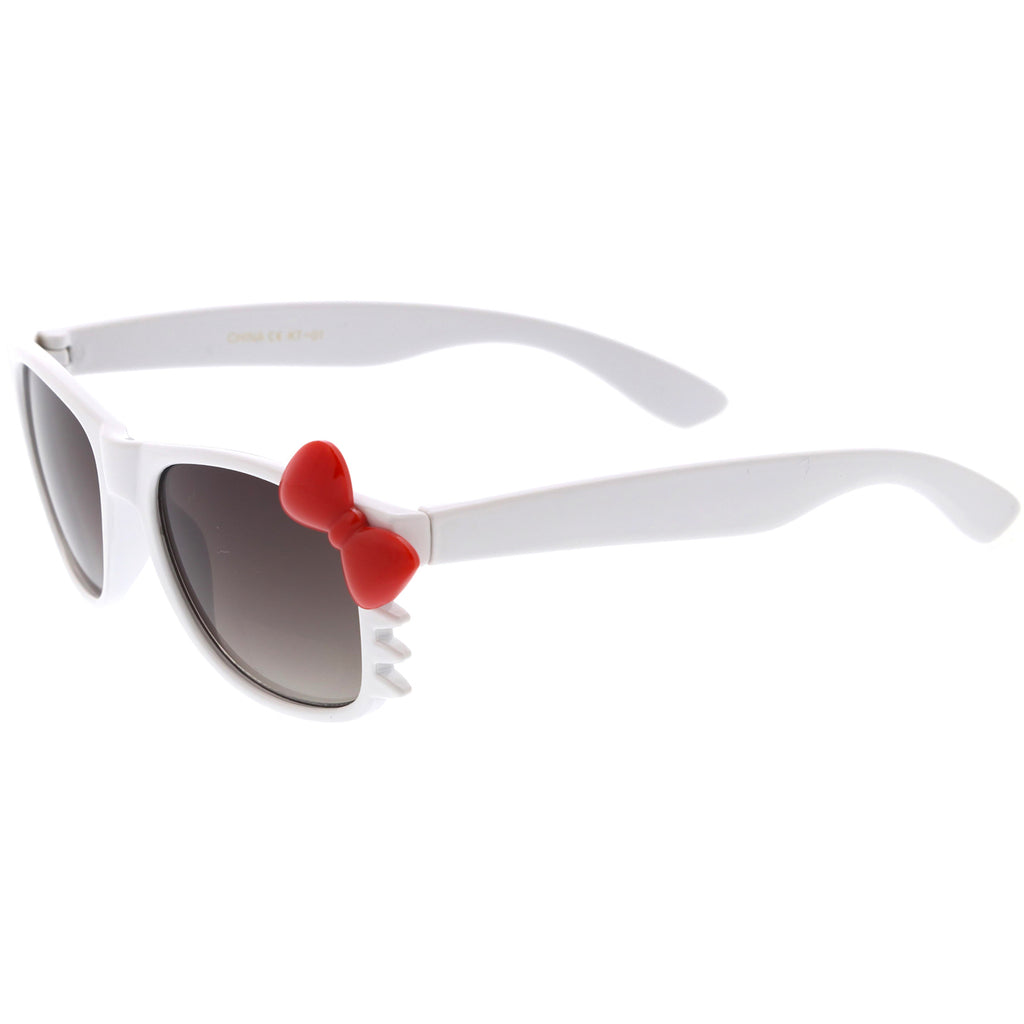 White / Red Bow